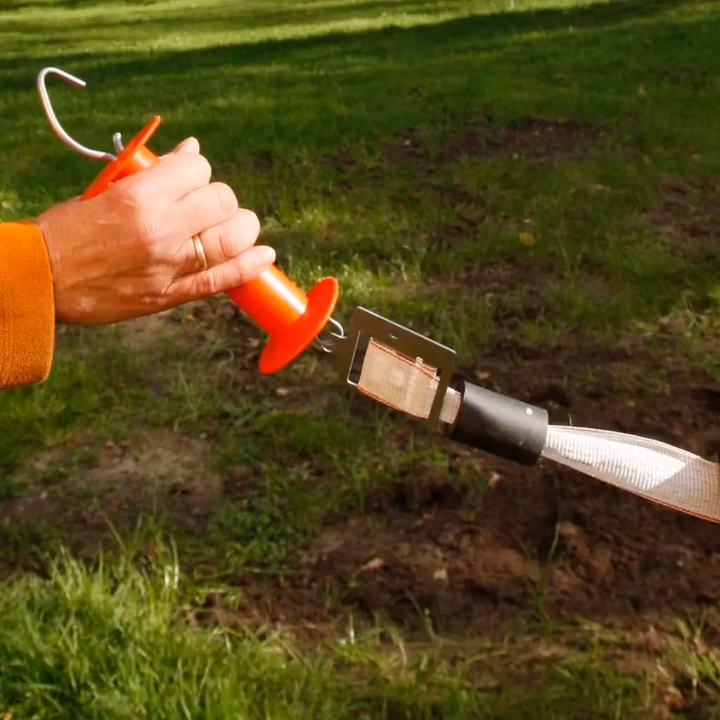 Används tillsammans med grindhandtag - Bandfäste Gallagher 40mm | farmab.se