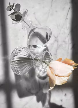 Liggande Vas -med en rand