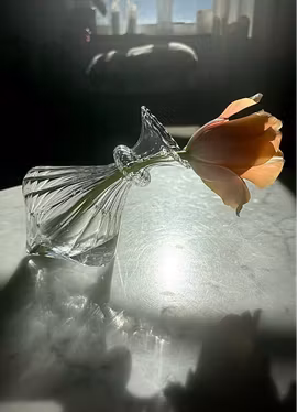 Liggande Vas -med flera ränder