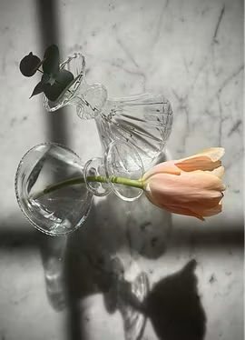 Liggande Vas -med flera ränder