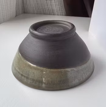 Liten drejad skål