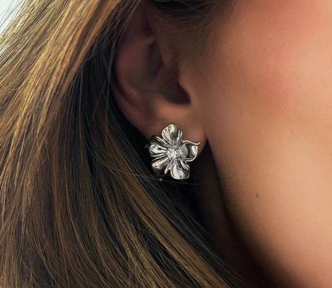 LA FLEUR STUD ÖRHÄNGEN