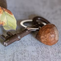 Nyckelring hasselnöt