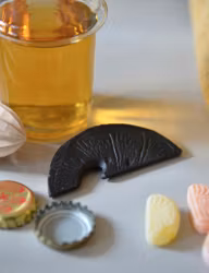 Flasköppnare i järn Citron