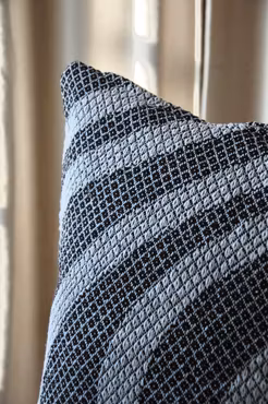 Kuddfodral vit/svart