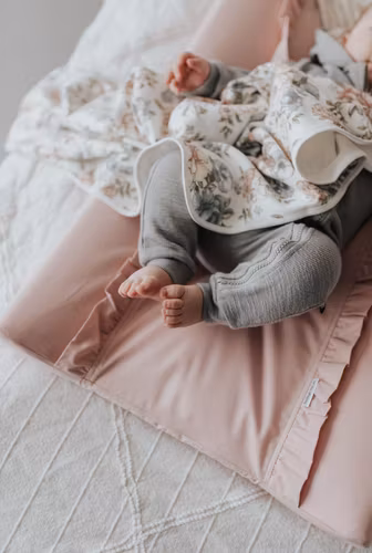 Babylove, stellematte med volanger, rosa