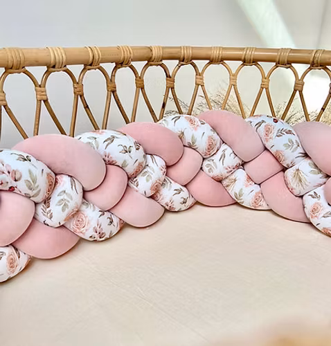 Sengekant flettet, Dusty Pink Boho Flowers
