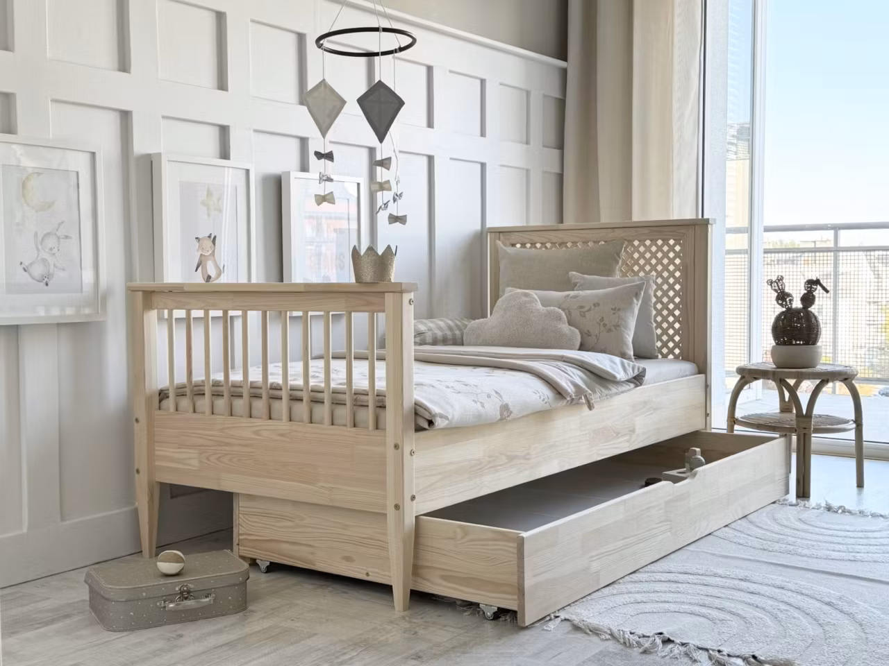 Barneseng BOHO med oppbevaringsskuff/ekstraseng