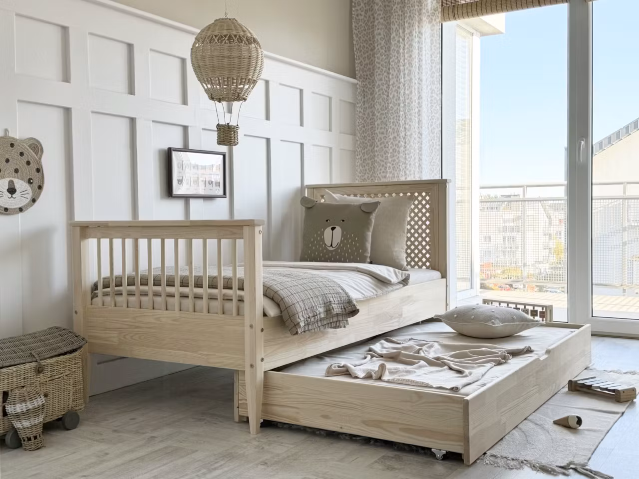 Barneseng BOHO med oppbevaringsskuff/ekstraseng