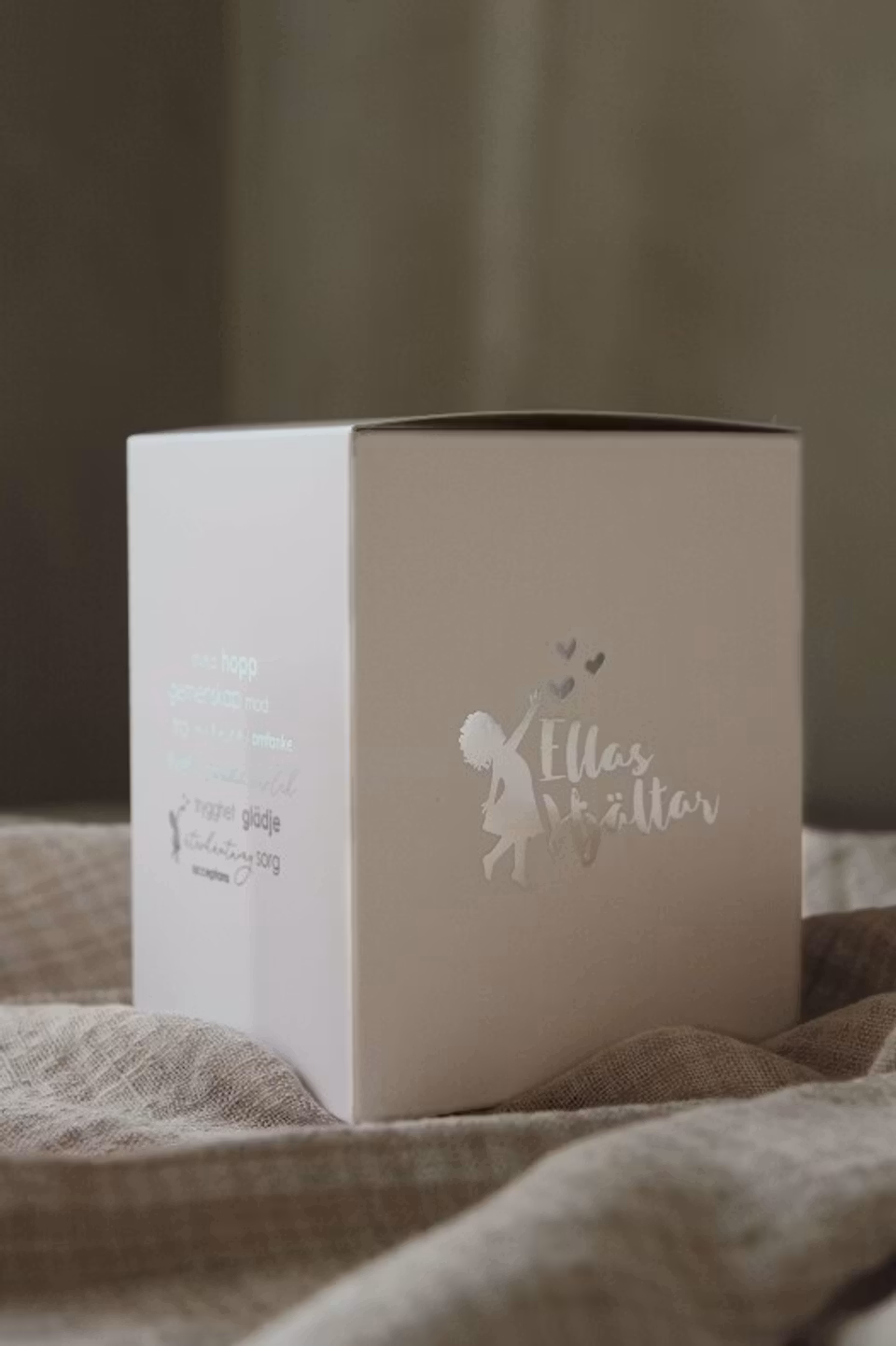 Lykta: Ellas hjältar i gåvobox.