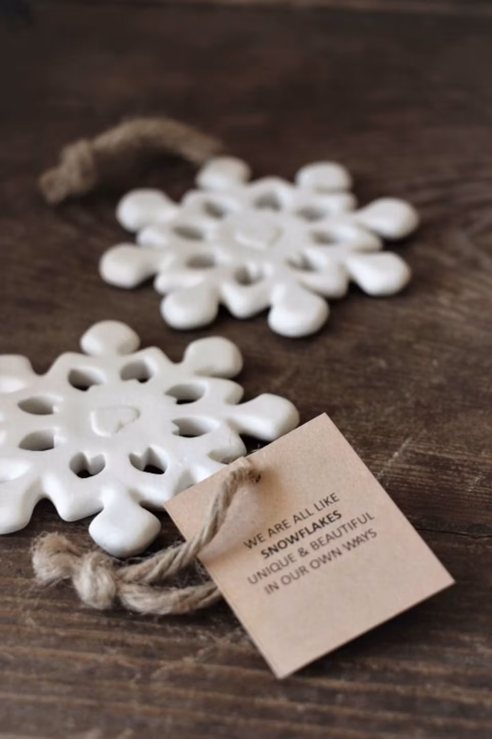 Hängande snöflinga