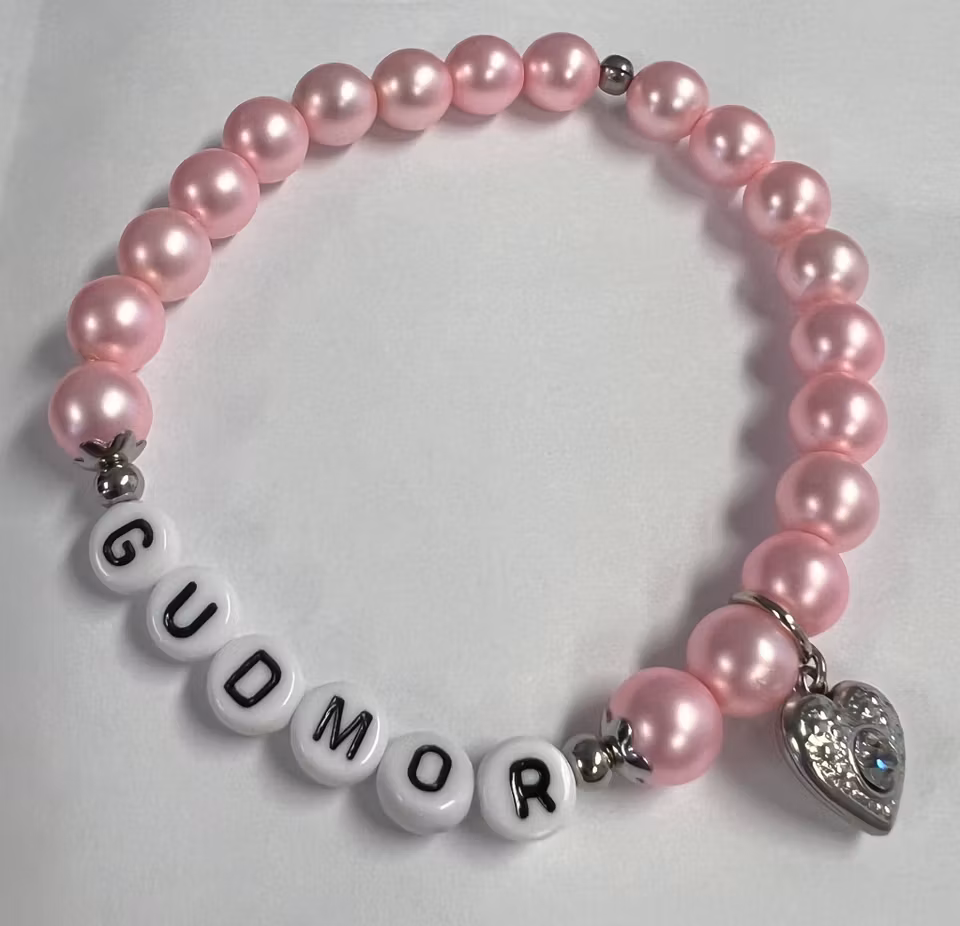 Text Armband med tjeckiska glaspärlor