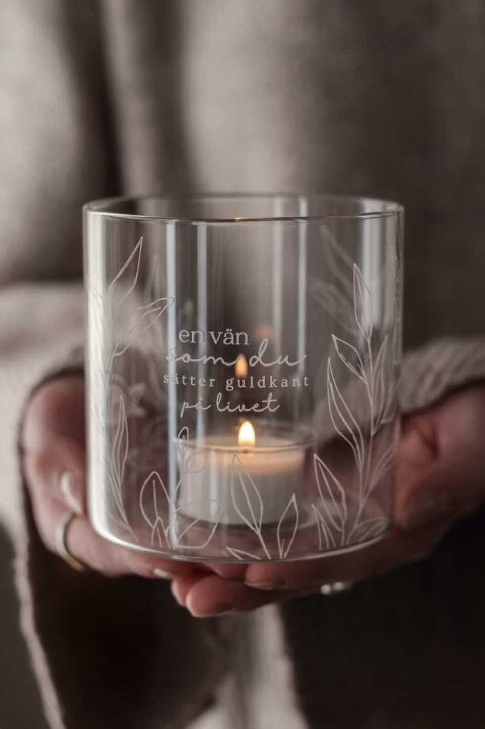 Majas Lykta En vän som du sätter guldkant på livet