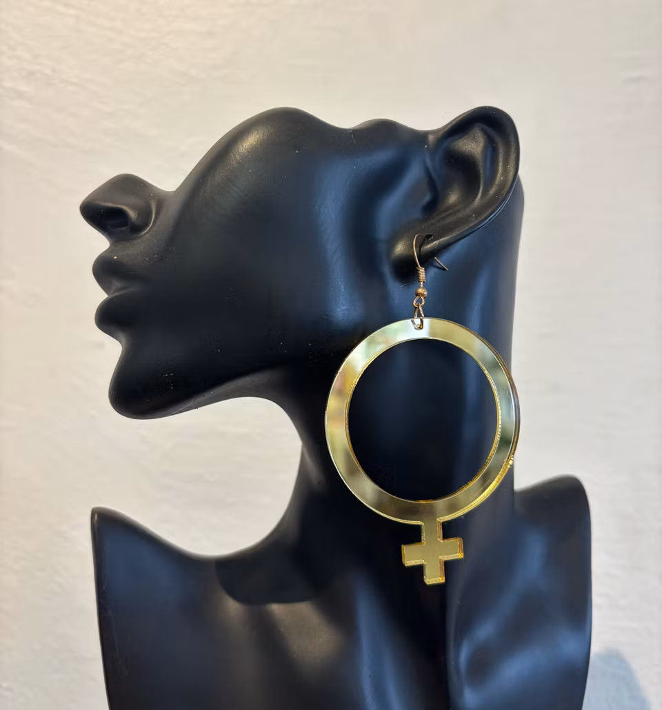 Örhängen - stor kvinnosymbol
