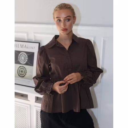 Blus: Collar