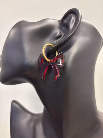 Örhängen: hängrosett röda