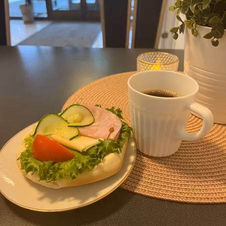 Tekaka med pålägg