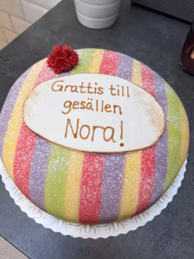 Egen text tårta