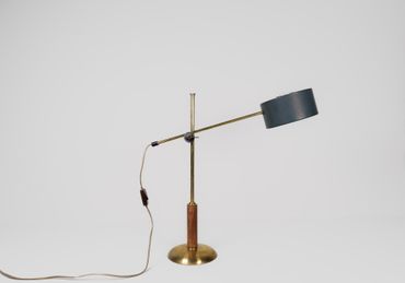 Midcentury Modern Rare Brass and Walnut Table Lamp by Einar Bäckström, Sweden