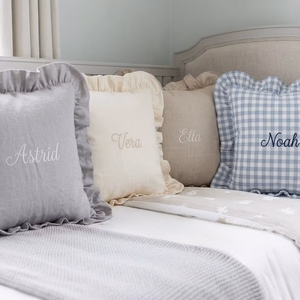 Kuddfodral med namn- soft white