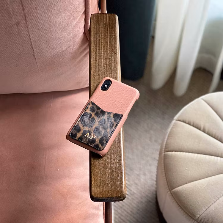 Cloudy Pink - skal med kortfack