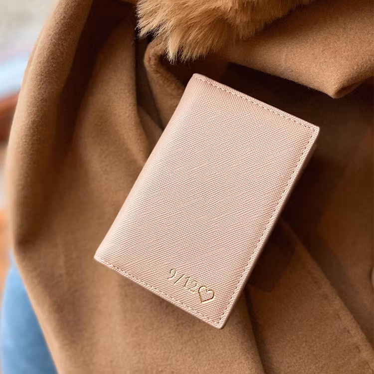 Beige (plånbok med gravyr)