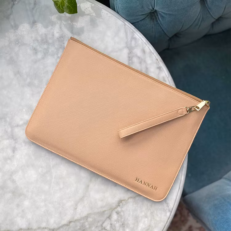 Beige (Datorfodral med gravyr)