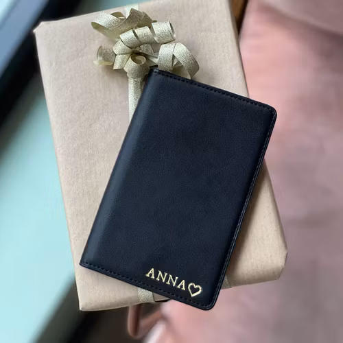 Black smooth passfodral