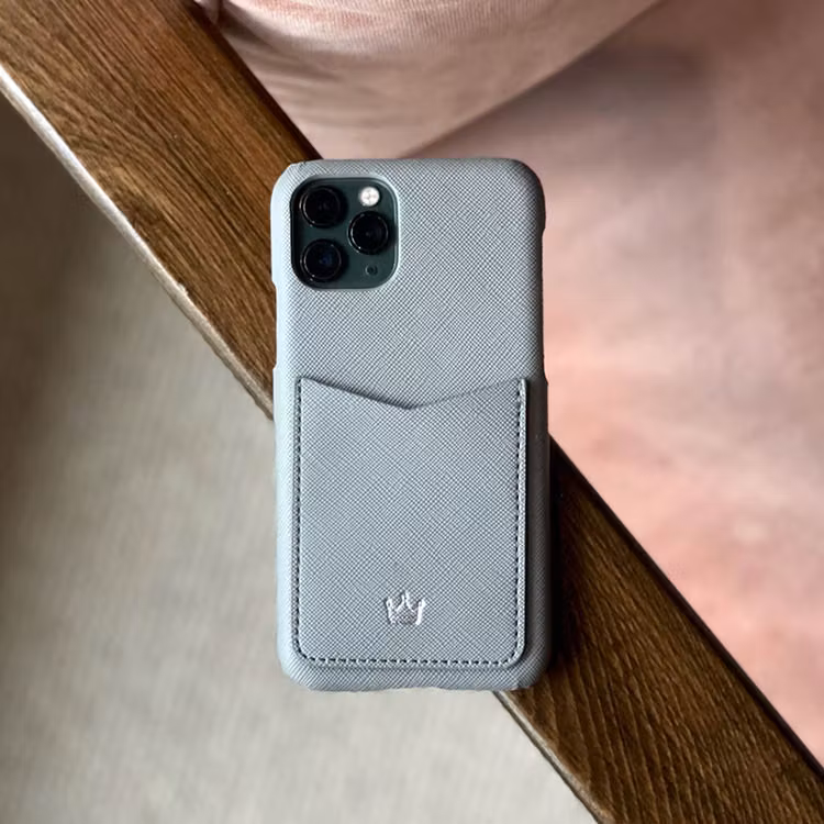 Mobilskal med kortficka- välj färg och iPhonemodell