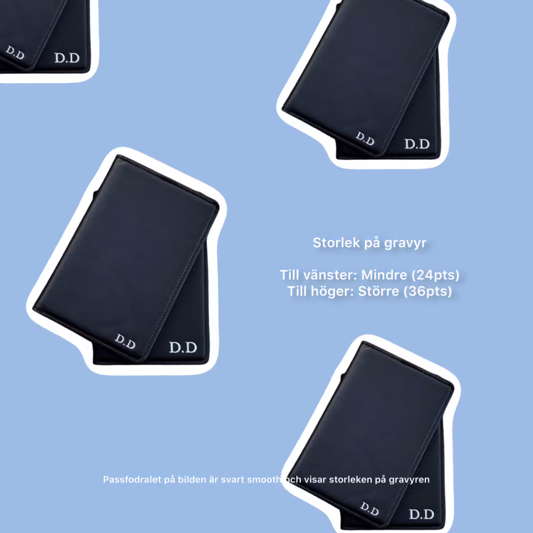 Svart smooth passfodral med gravyr