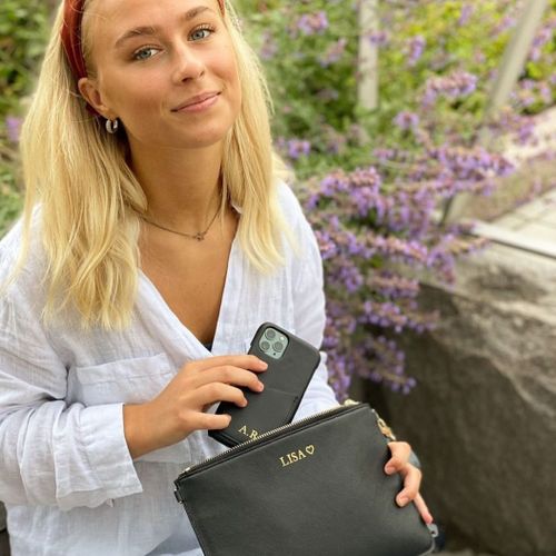 Black pouch/ väska med gravyr