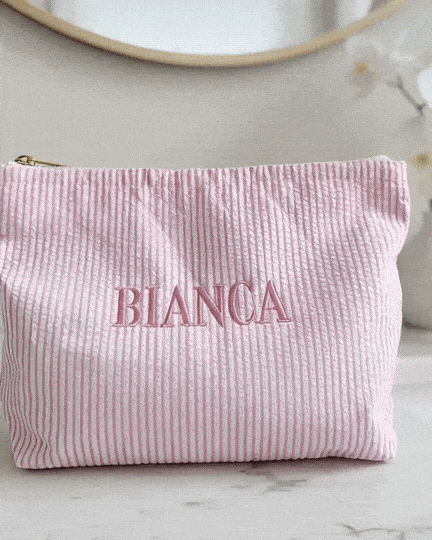 Rosa necessär med namn