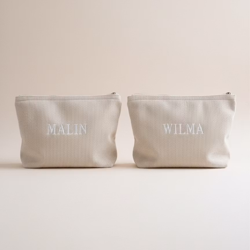 Beige necessär med namn