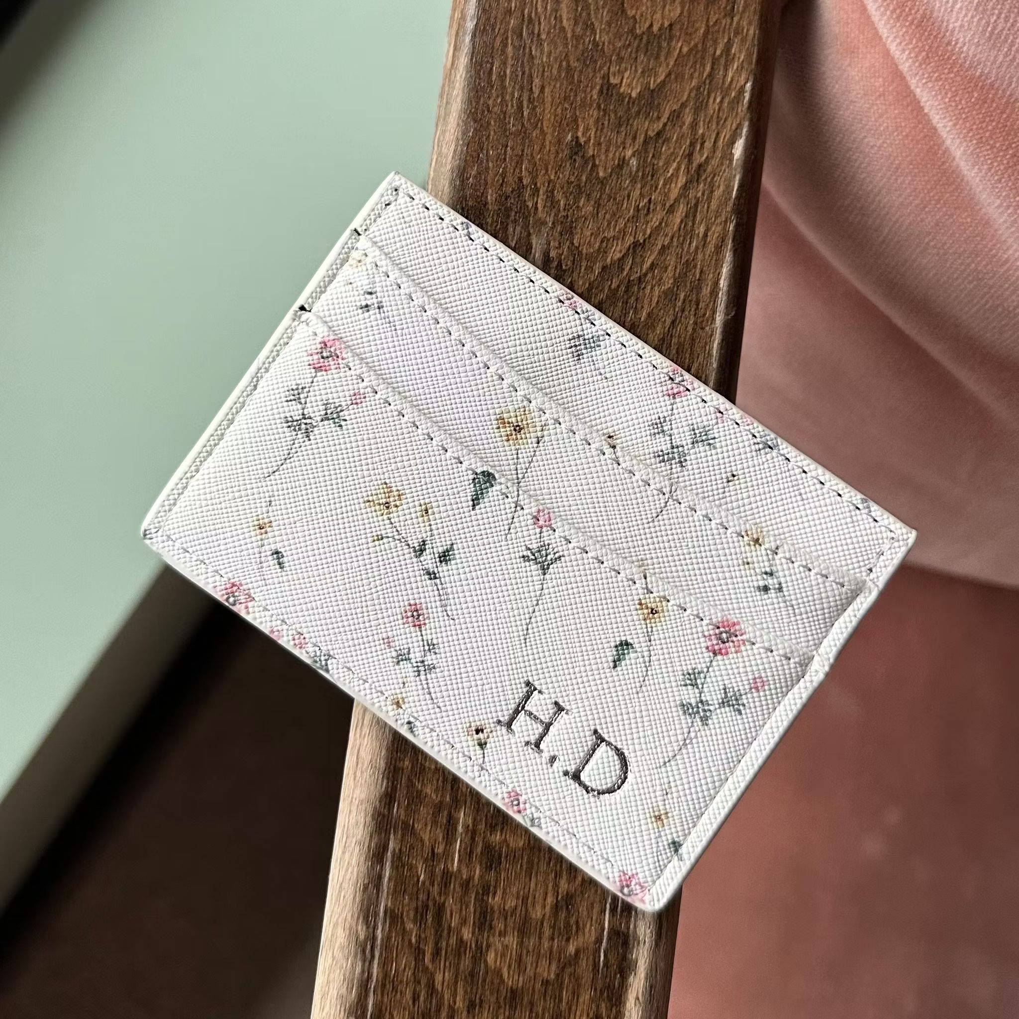 Korthållare 199kr idag! (ord.399kr)