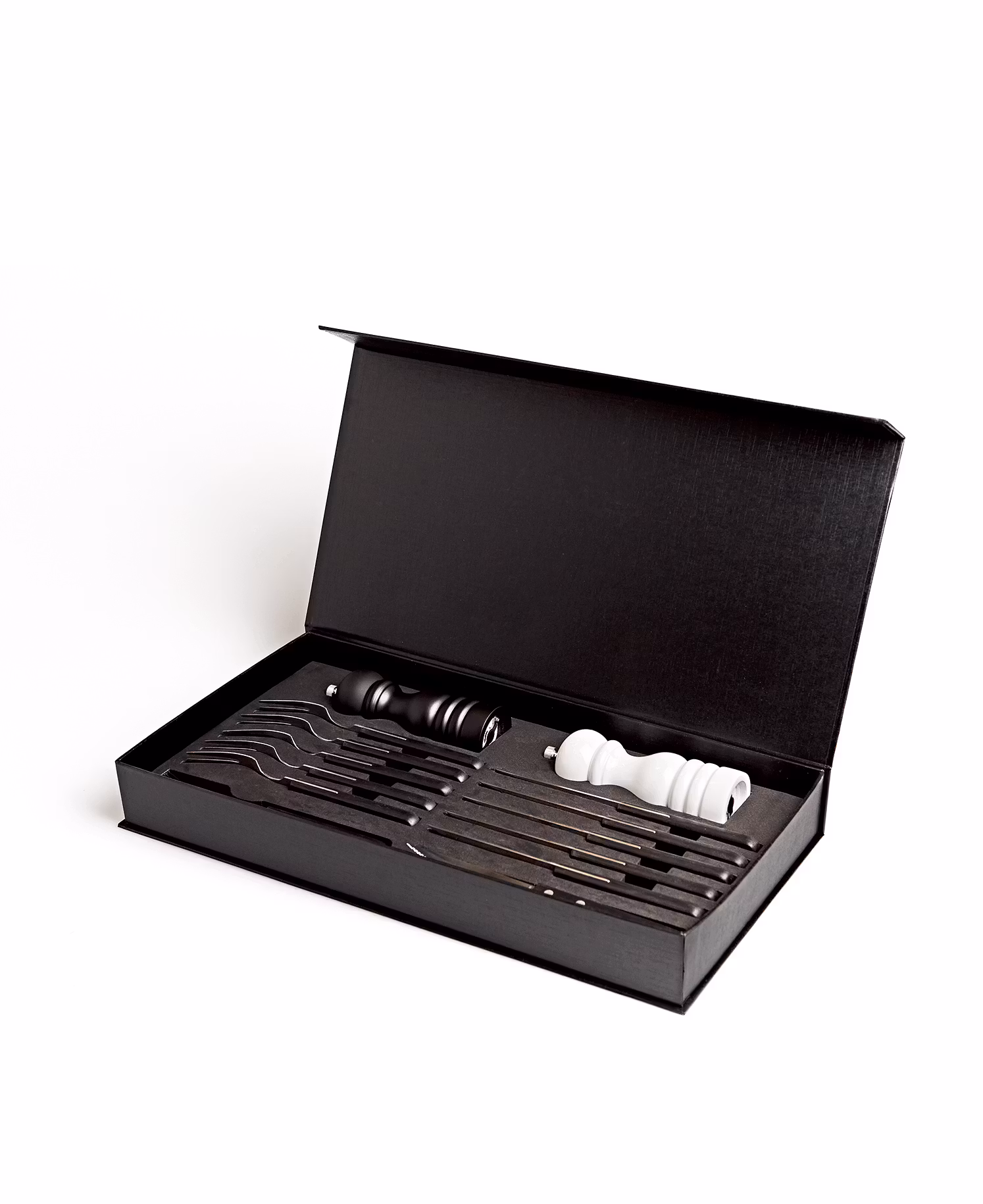 STILVOLLES GRILLBESTECK- UND MAHLWERK-SET VON JERNVERKET