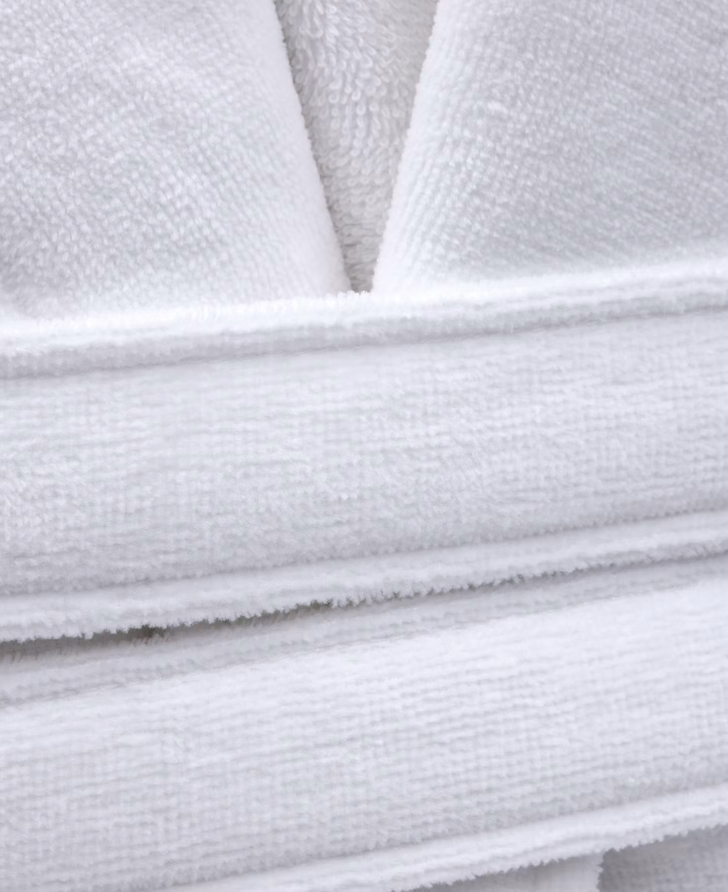 Weicher Bademantel aus Velours – WEISS