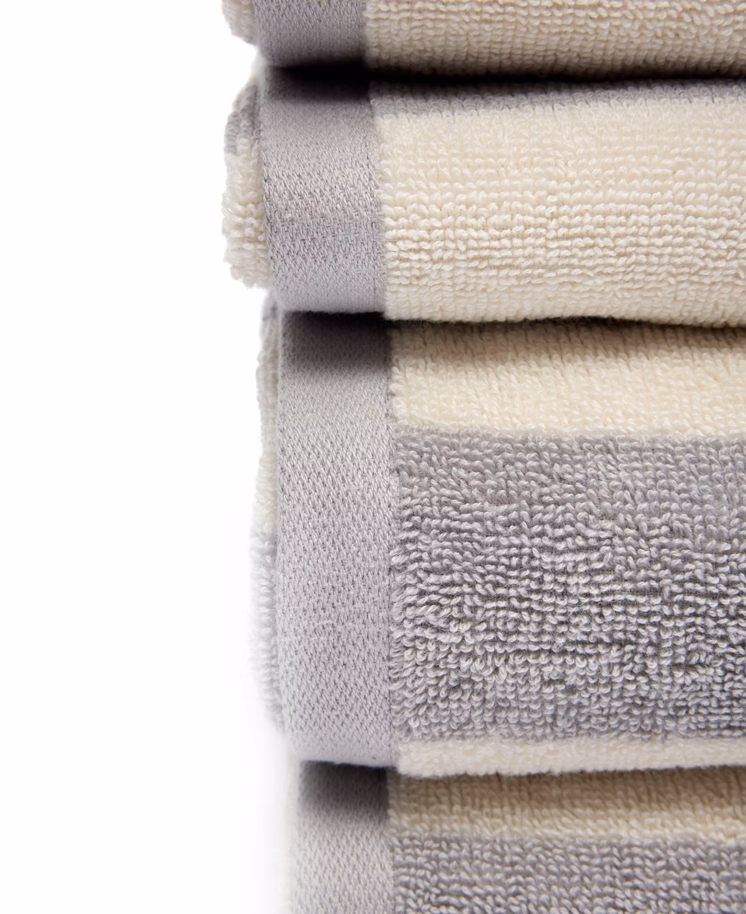 Weiches und schönes Handtuchset von Ylleverket – Grau/Sand gestreift
