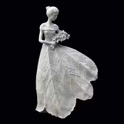 Flicka med bukett grå