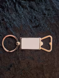 Nøkkelring med flaskeåpner