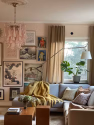 Pink Murano Glass Chandelier in the style of Mazzega - Large size.