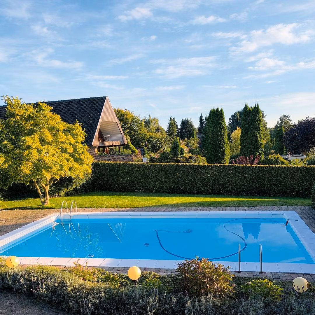 Glasfiberpool Kristianstad | Poolfärg