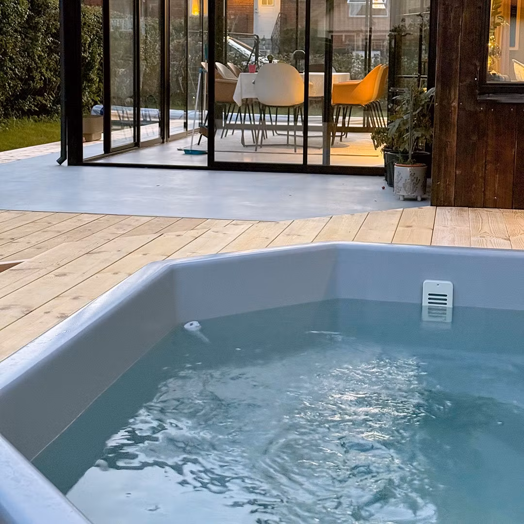 Glasfiberpool Norrtälje | Poolfärg