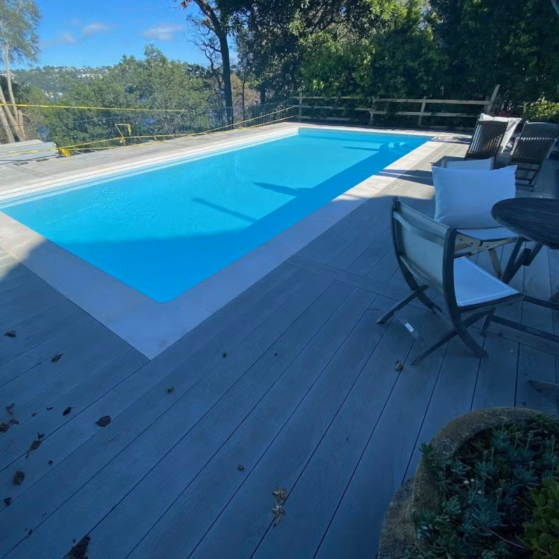 Vit poolfärg | Betong