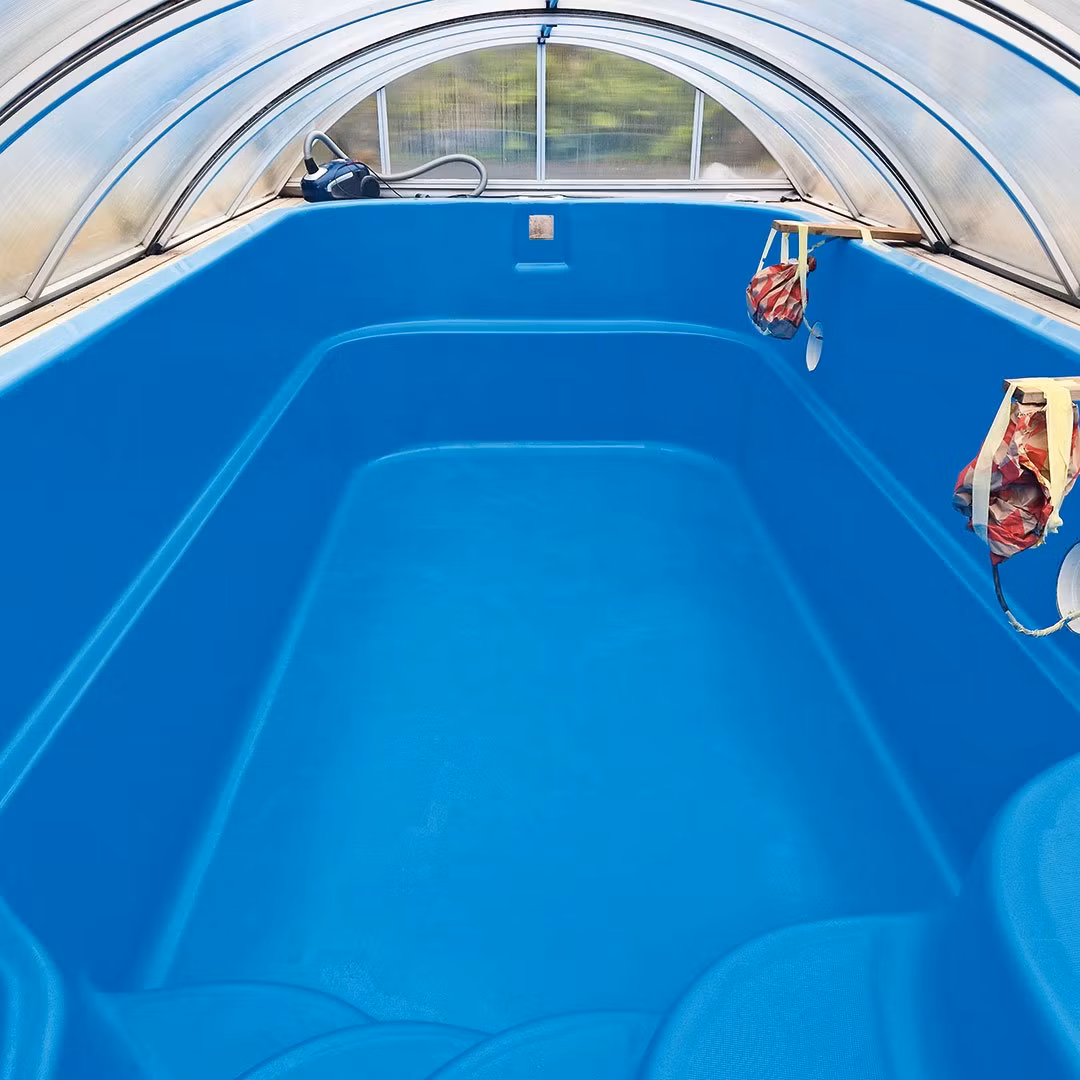 Glasfiberpool Uppsala | Poolfärg