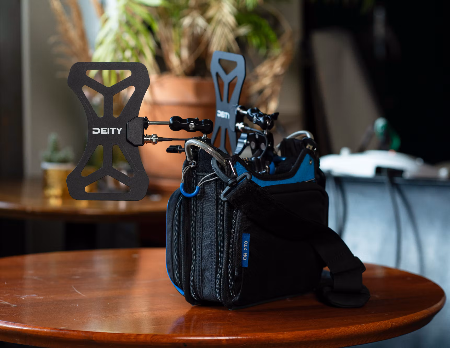 Deity KIT med 2st BF1 – BUTTERFLY ANTENNA - WIDEBAND ANTENN