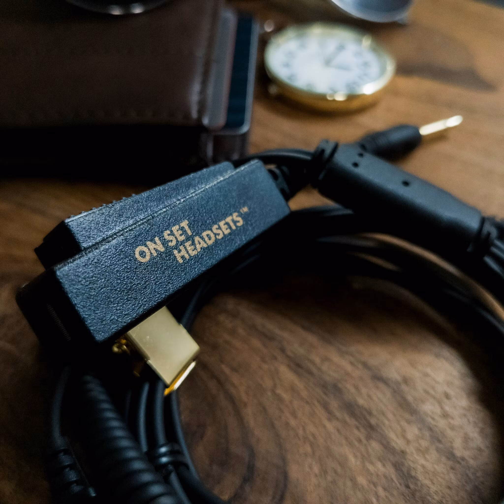 On Set Headsets Black, For Motorola, The Elite Series is built to last with Kevlar reinforced wiring and comes with a Lifetime Warranty, showing our confidence in the quality and durability of our pro
