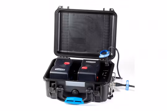BLUESHAPE power station in RUGGED case for  2 batteries , trial voltage 14V - 28V and 48V regulated. Charger system embedded and back system . VLOCK