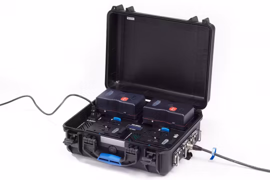 BLUESHAPE power station in RUGGED case for 4 batteries , trial voltage 14V - 28V and 48V regulated. Charger system embedded and back system . VLOCK