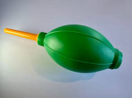 Dammblåsare, bälgblås för optik. Grön