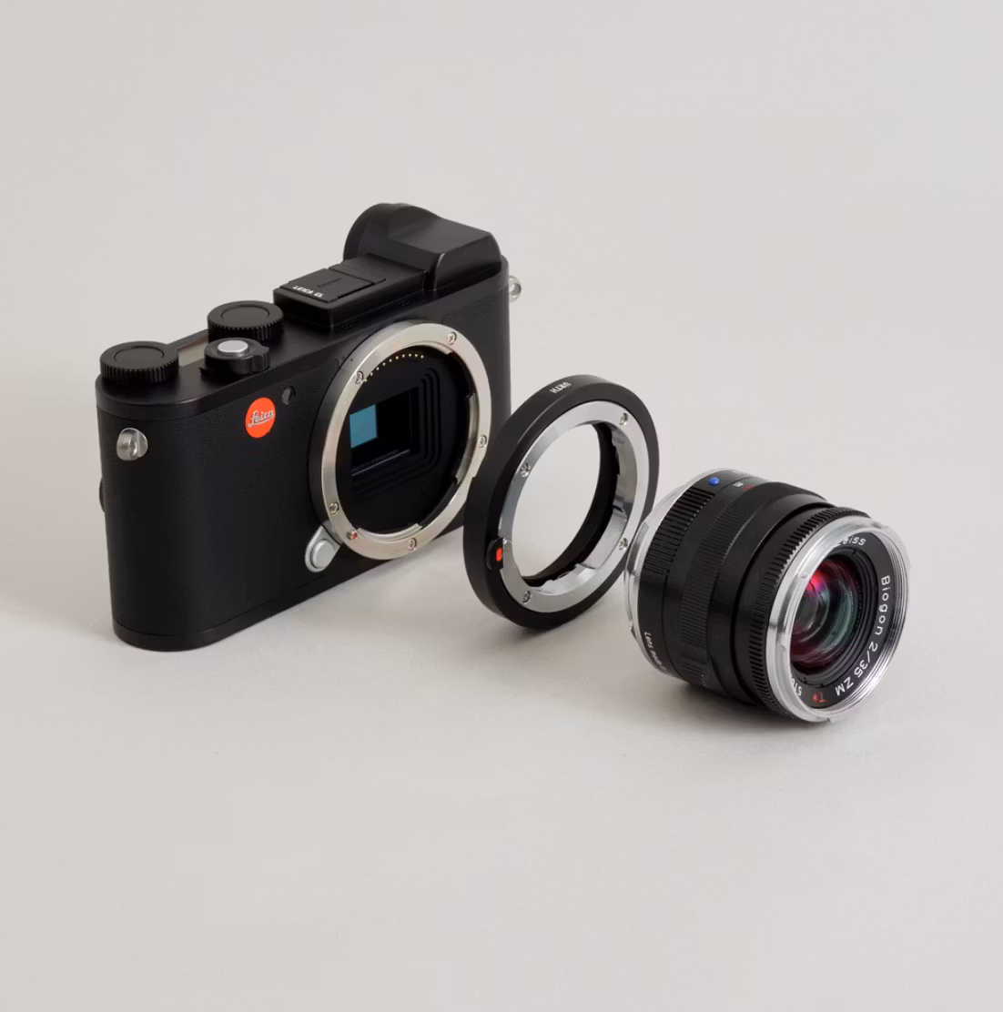 Urth Lens Mount Adapter: Compatible with Leica M Lens to Leica L Camera Body